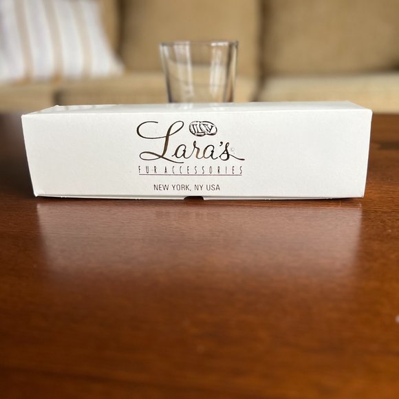 Barbies with Mink Coat - Picture 4 of 6